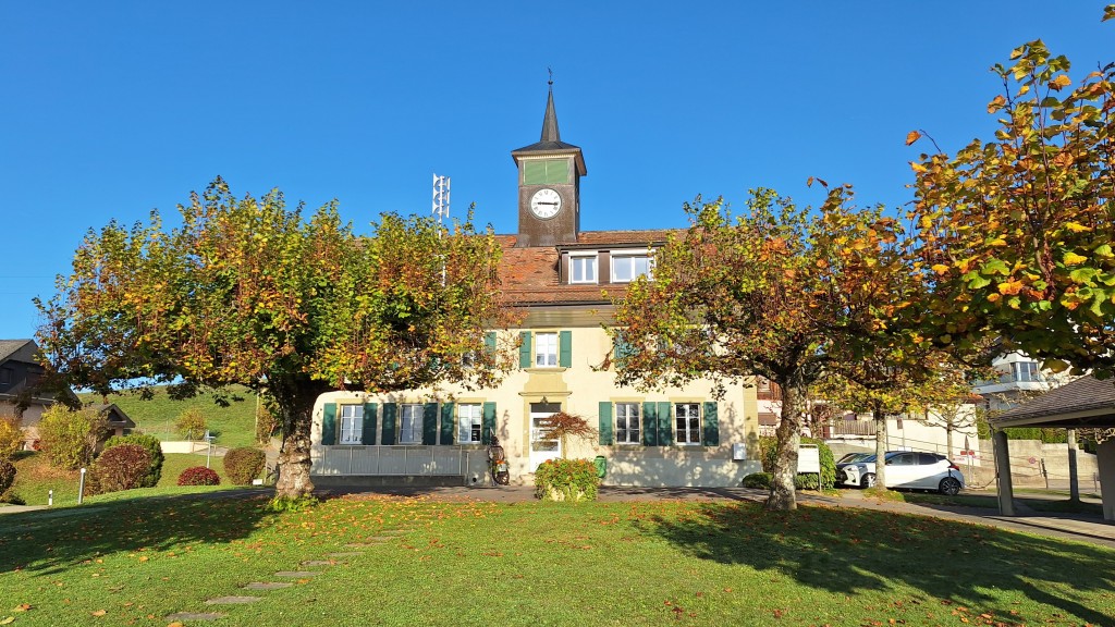 Vieux-college-Servion_automne-1