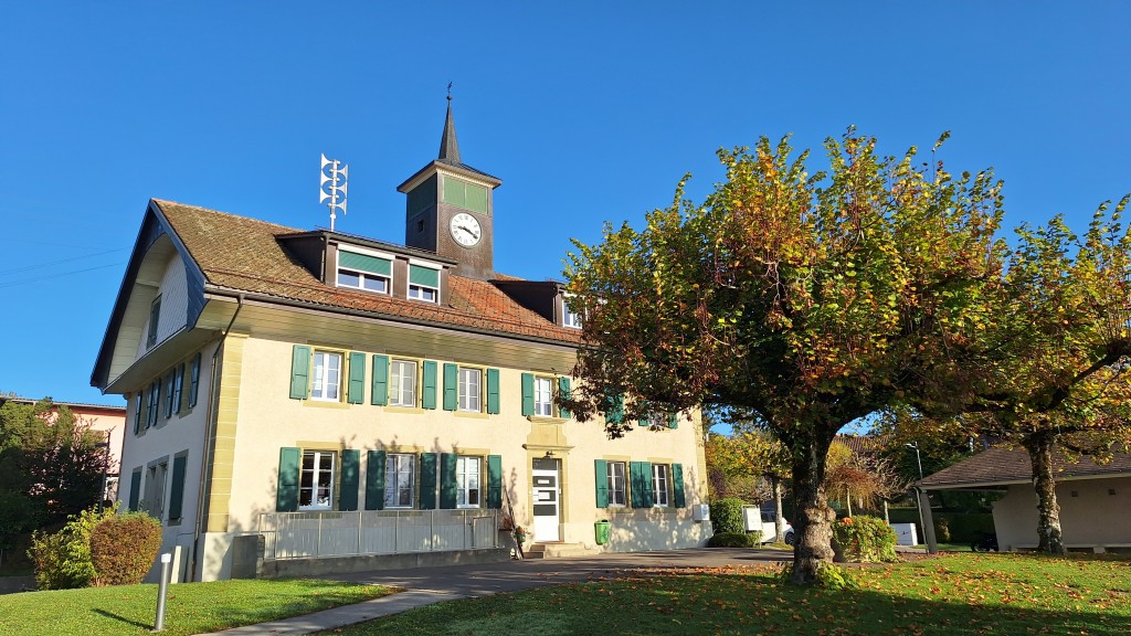 Vieux-college-Servion_automne-2